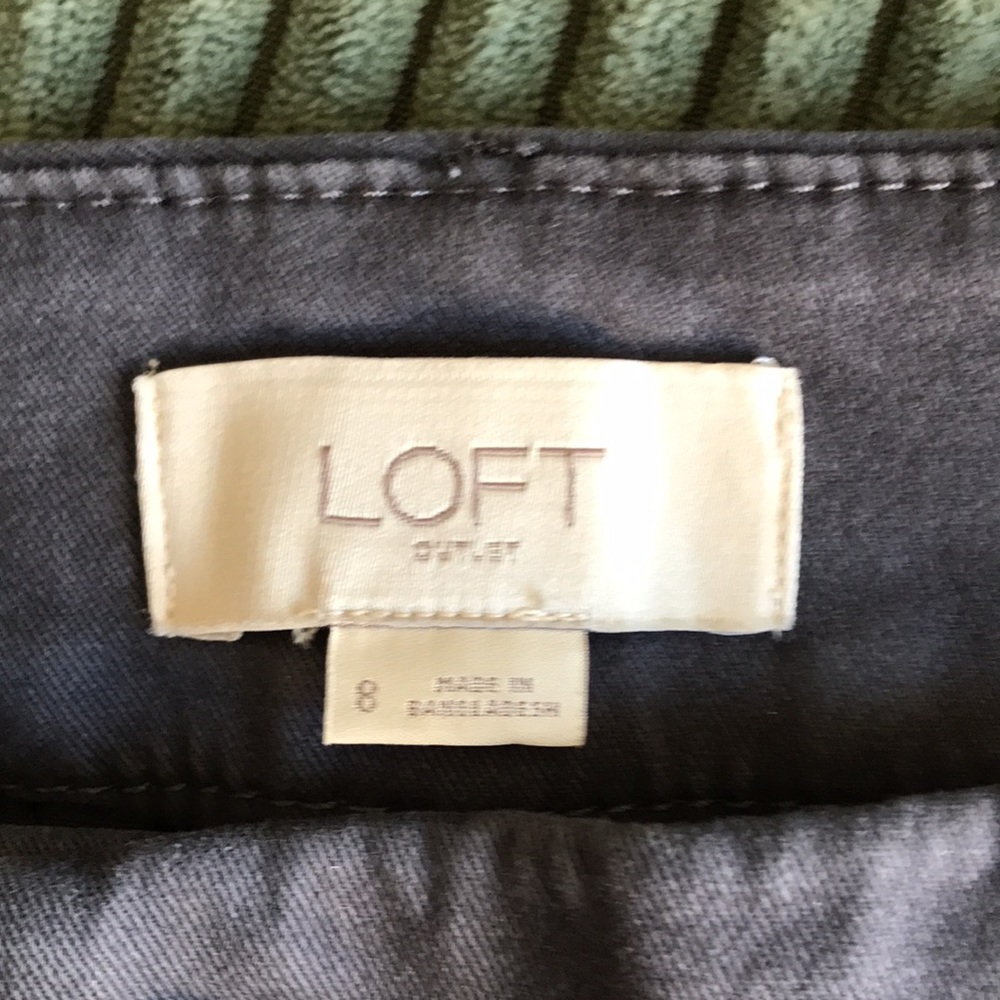 LOFT Curvy Gray Ankle Pants - Picture 3 of 8